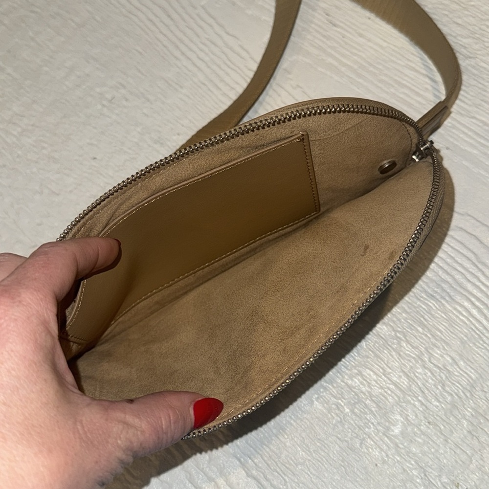 Everlane Cactus Leather Sling Crossbody Bag - Picture 7 of 12
